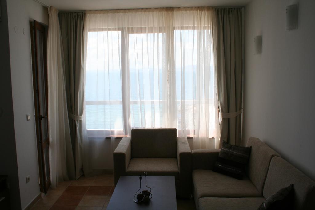 Apartments Helios Pomorie Chambre photo